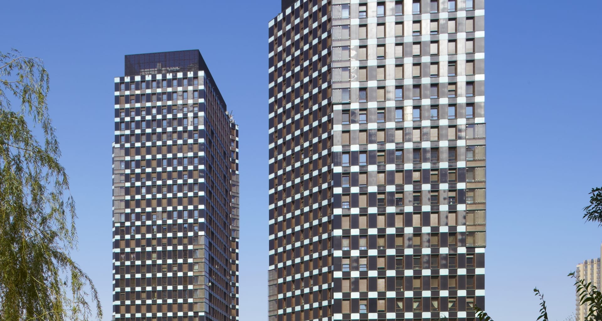 Modern Moma - AluK